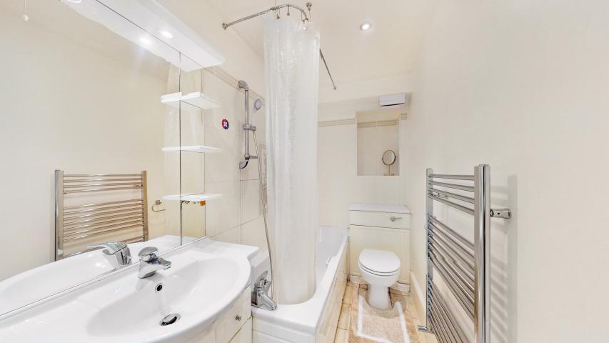 Charming 1-Bedroom Apartment to Rent in Prime West Hampstead Broadhurst Gardens, West Hampstead